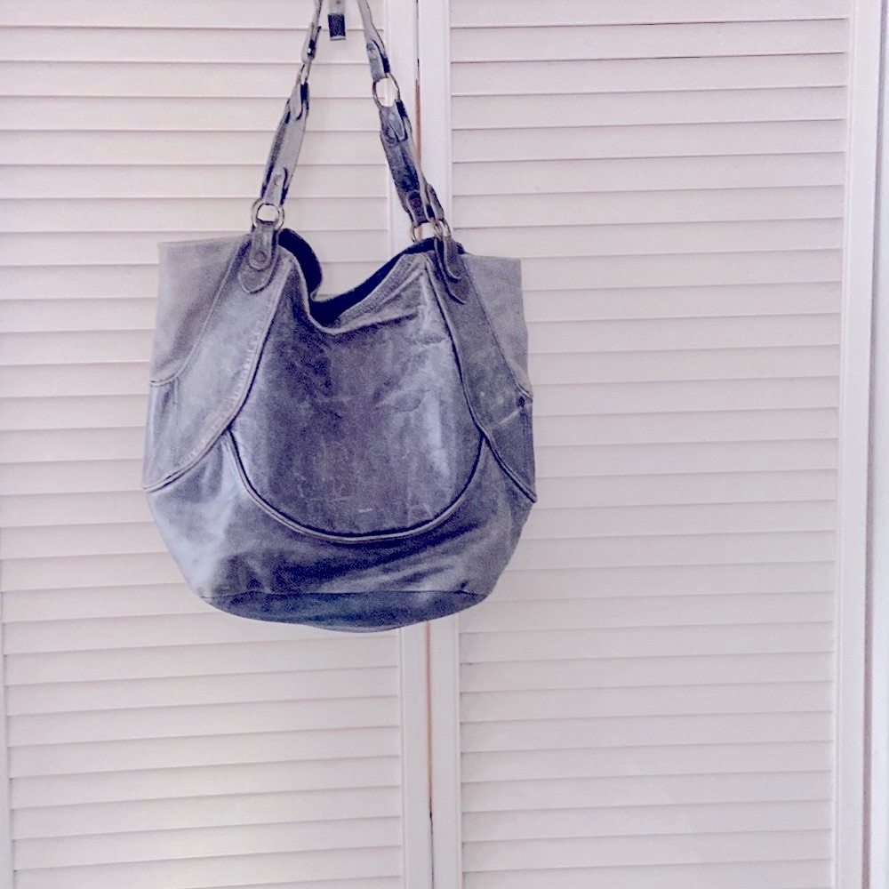 Vintage shoulder bag. Color is blue/gray and looks faded jeans. Very 😎 - Picture 3 of 6